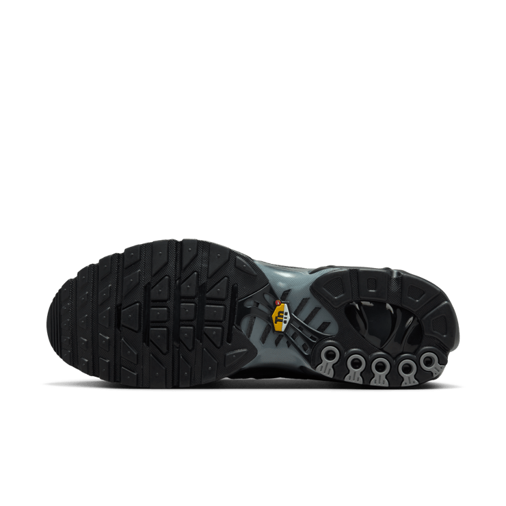 Nike Air Max Plus PSG Black Angle 4
