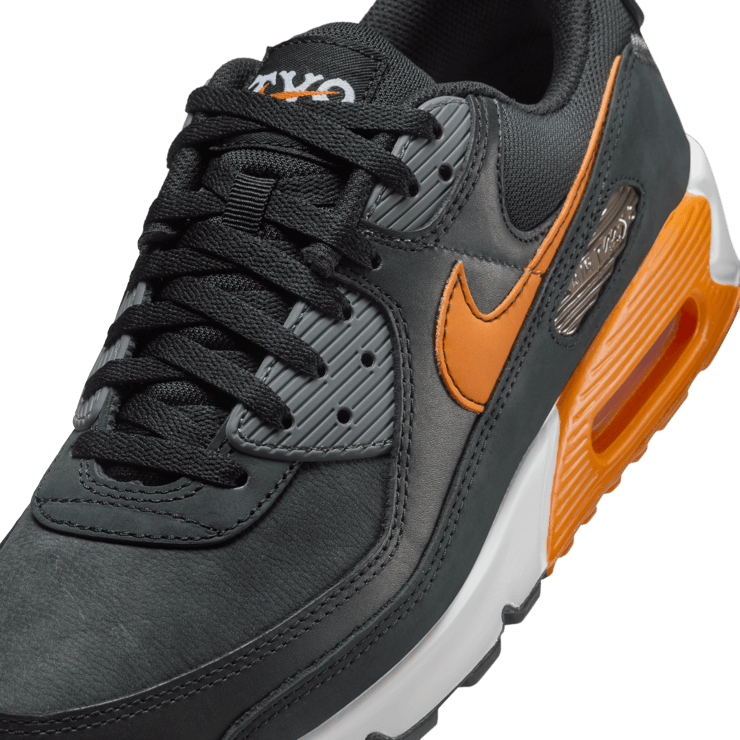 Nike Air Max 90 Yomiuri Giants Angle 3