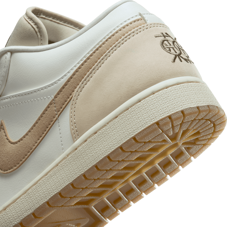 Air Jordan 1 Low Dongdan Angle 9