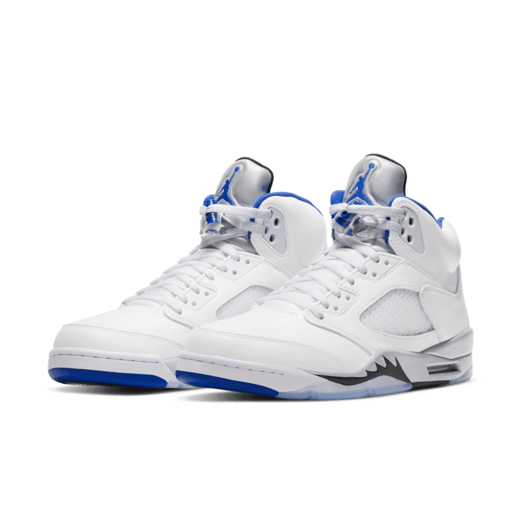 Air Jordan 5 Retro White Stealth (2021) Angle 2