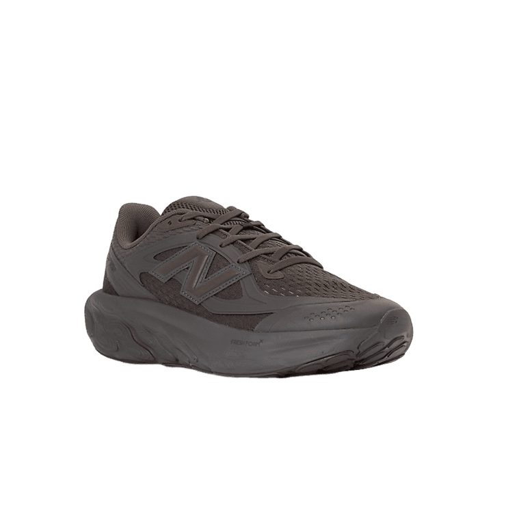 New Balance Fresh Foam Trainer Black Cement Angle 2