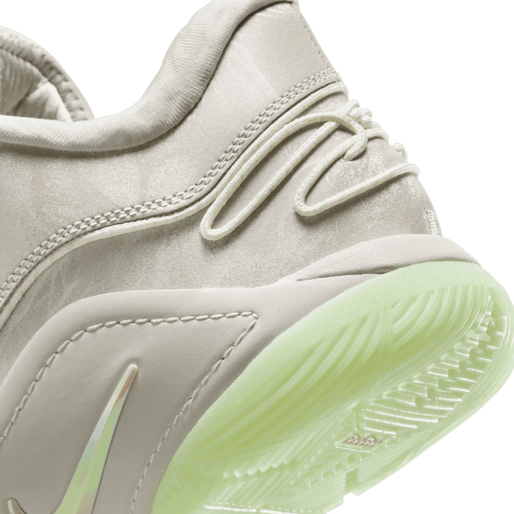 Nike LeBron 22 Dunkman Angle 5