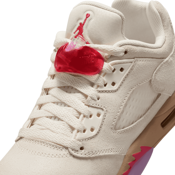 Air Jordan 5 Retro Low Peanut Butter & Jelly (GS) Angle 4