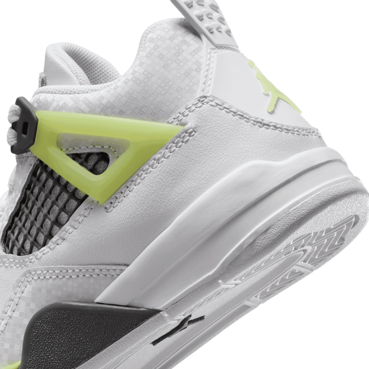 Air Jordan 4 Retro White Lemon Twist Light Graphite (PS) Angle 3