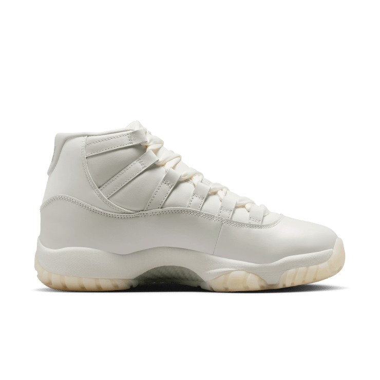 Air Jordan 11 Retro Pearl (W) Angle 2