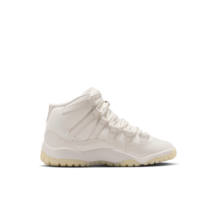 Air Jordan 11 Retro Pearl (PS) Angle 0