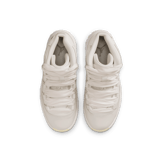 Air Jordan 11 Retro Pearl (PS) Angle 5