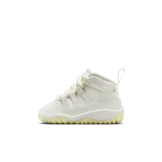 Air Jordan 11 Retro Pearl (TD) Angle 4