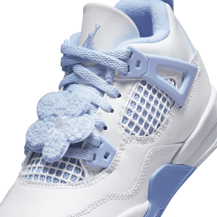 Air Jordan 4 Retro Forget Me Not (PS) Angle 4