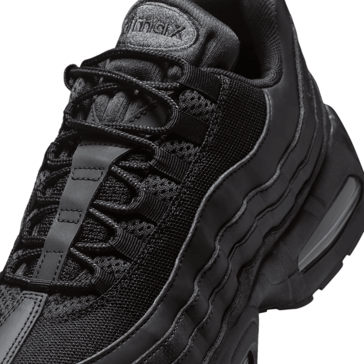 Nike Air Max 95 OG Black Anthracite Angle 4
