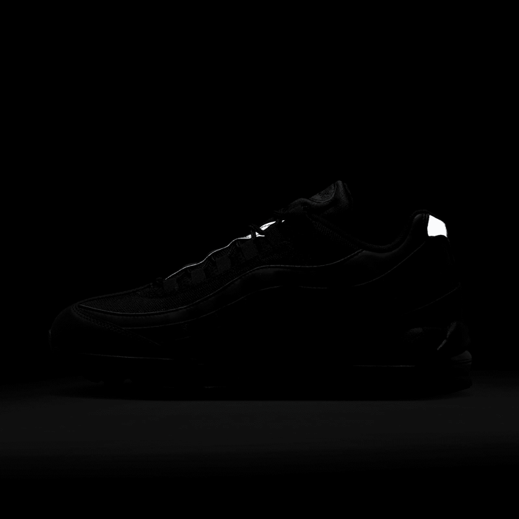Nike Air Max 95 OG Black Anthracite Angle 9