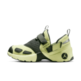 Jordan Trunner LX Luminous Green (W) Angle 5