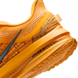 Nike Pegasus Premium Modern Mayfly Angle 4