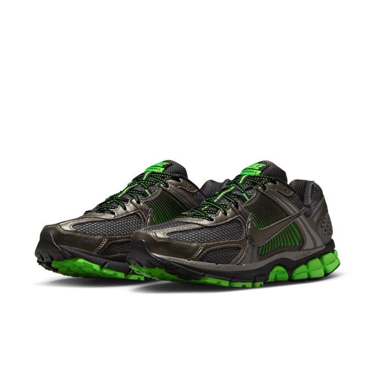 Nike Zoom Vomero 5 Metallic Pewter Green Strike Angle 1