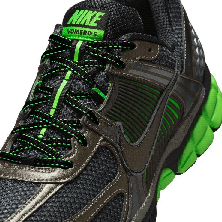 Nike Zoom Vomero 5 Metallic Pewter Green Strike Angle 6
