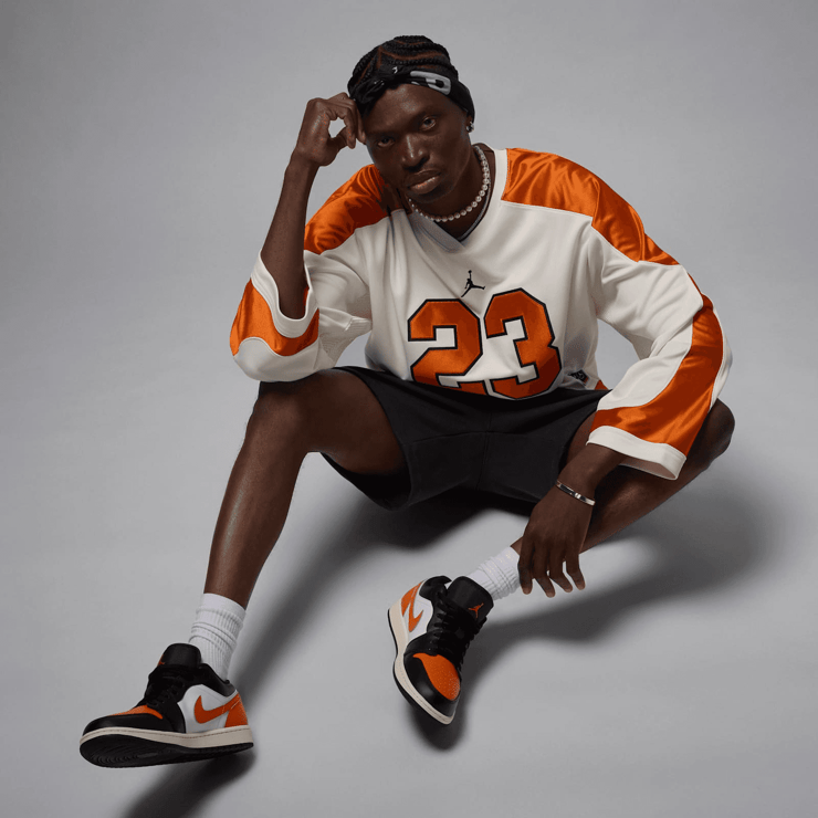 Air Jordan 1 Low Shattered Backboard Angle 0