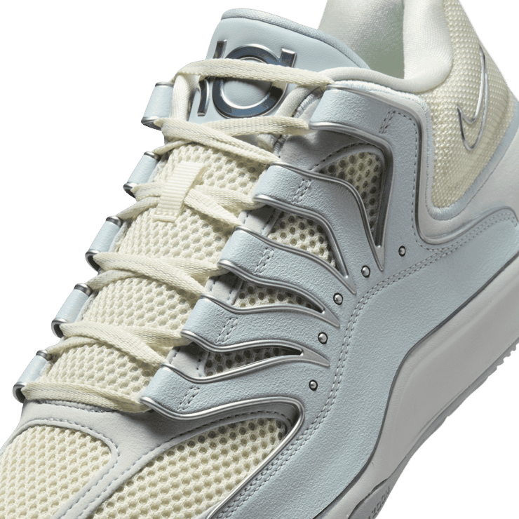 Nike KD 18 Platinum Angle 4