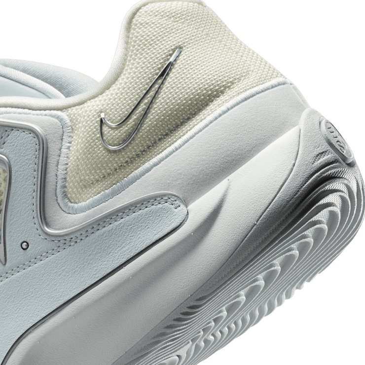 Nike KD 18 Platinum Angle 5