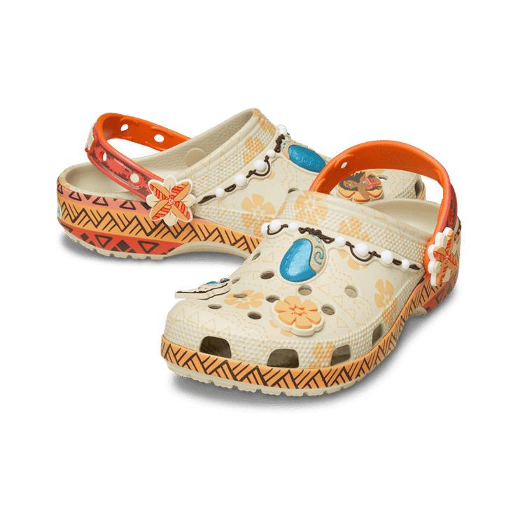 Crocs Classic Clog Disney Moana Angle 0