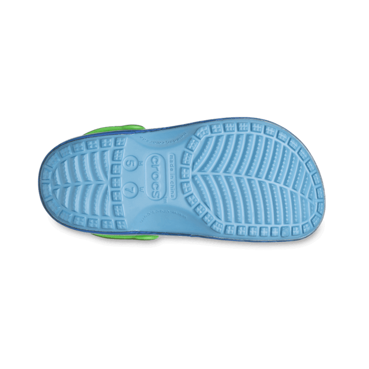 Crocs Classic Clog Disney Moana Maui Angle 2