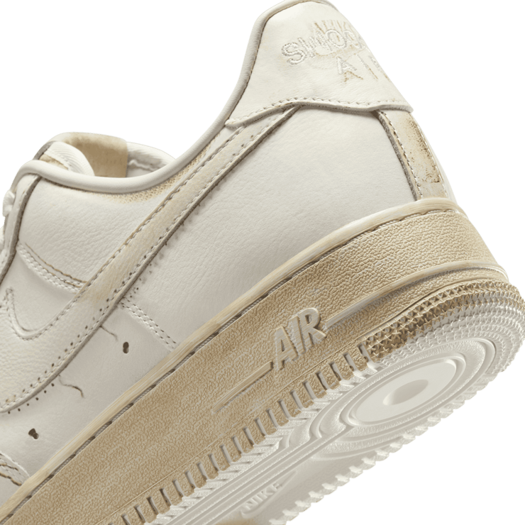 Nike Air Force 1 Low .SWOOSH Dirty Triple White Angle 5
