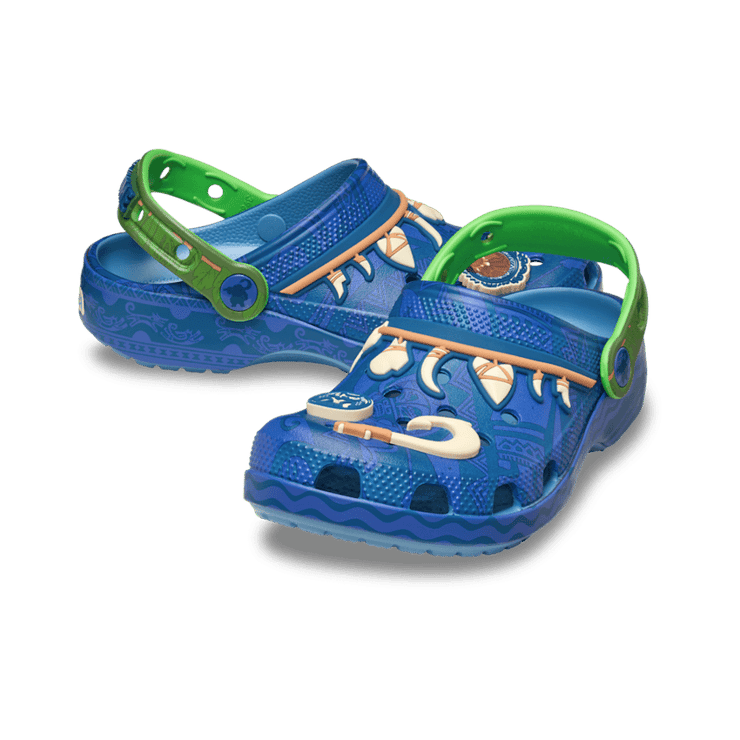 Crocs Classic Clog Disney Moana Maui (GS) Angle 0