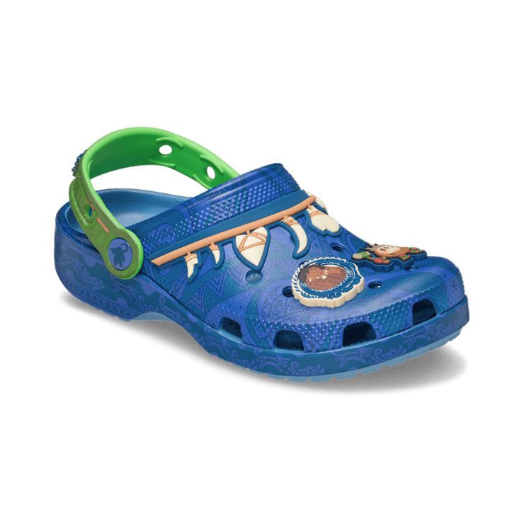 Crocs Classic Clog Disney Moana Maui (GS) Angle 3