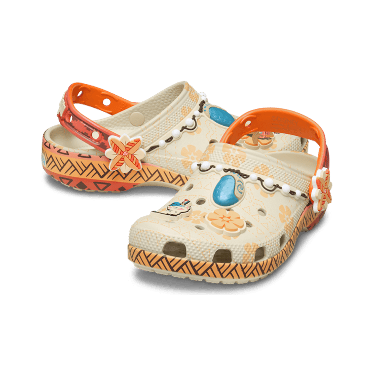 Crocs Classic Clog Disney Moana Moana (GS) Angle 0
