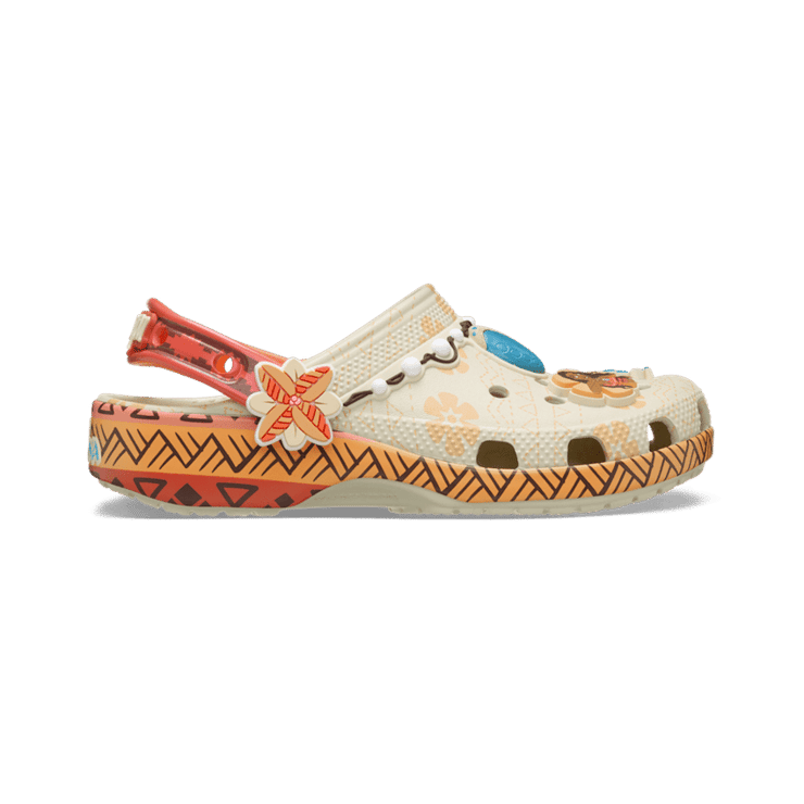 Crocs Classic Clog Disney Moana Moana (GS) Angle 1