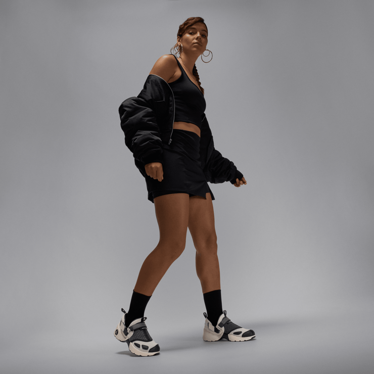 Jordan Trunner LX Light Orewood Brown (W) Angle 8