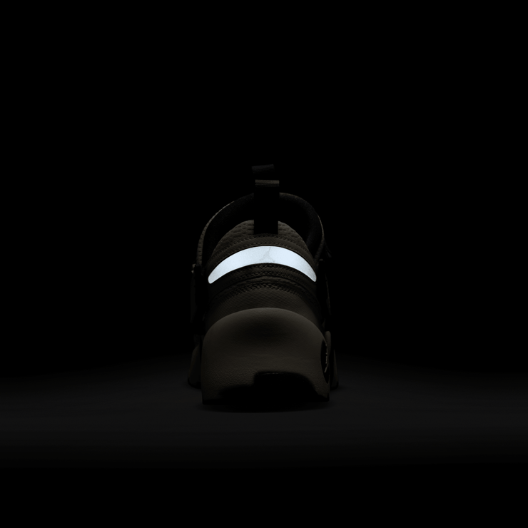 Jordan Trunner LX Light Orewood Brown (W) Angle 2