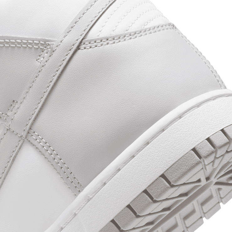 Nike Dunk High Retro White Vast Grey Angle 5