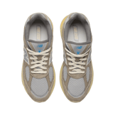 New Balance 2010 Grey Days Angle 1