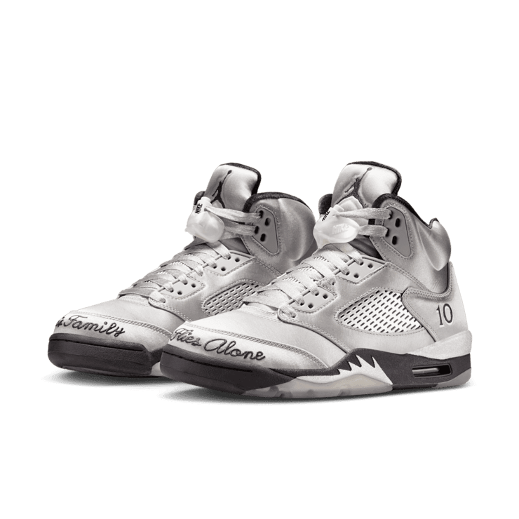Air Jordan 5 Retro Wings (W) Angle 1