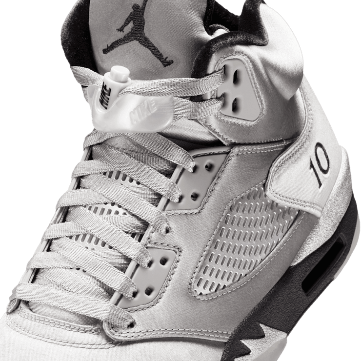 Air Jordan 5 Retro Wings (W) Angle 3