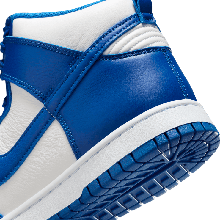 Nike Dunk High Retro SE Kentucky (2025) Angle 6