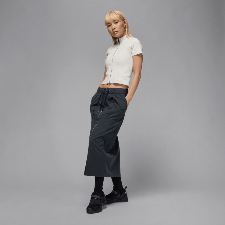 Jordan Trunner LX Triple Black (W) Angle 7