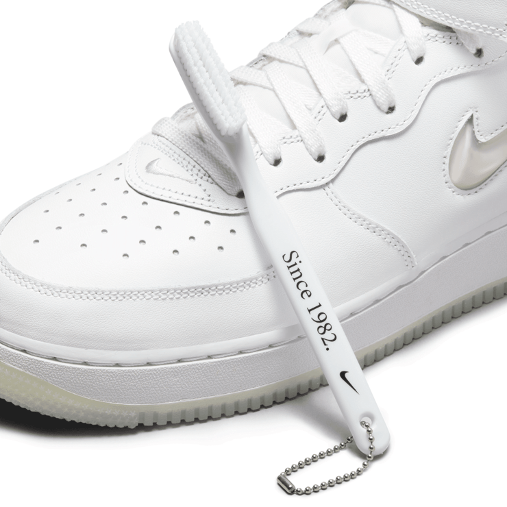 Nike Air Force 1 Mid Jewel Summit White Angle 7