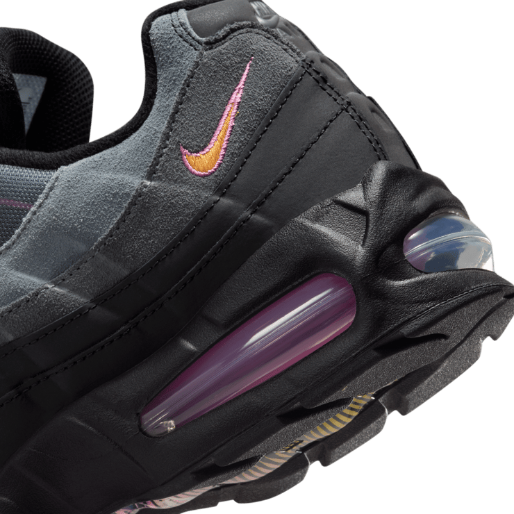 Nike Air Max 95 OG Sundial Angle 10