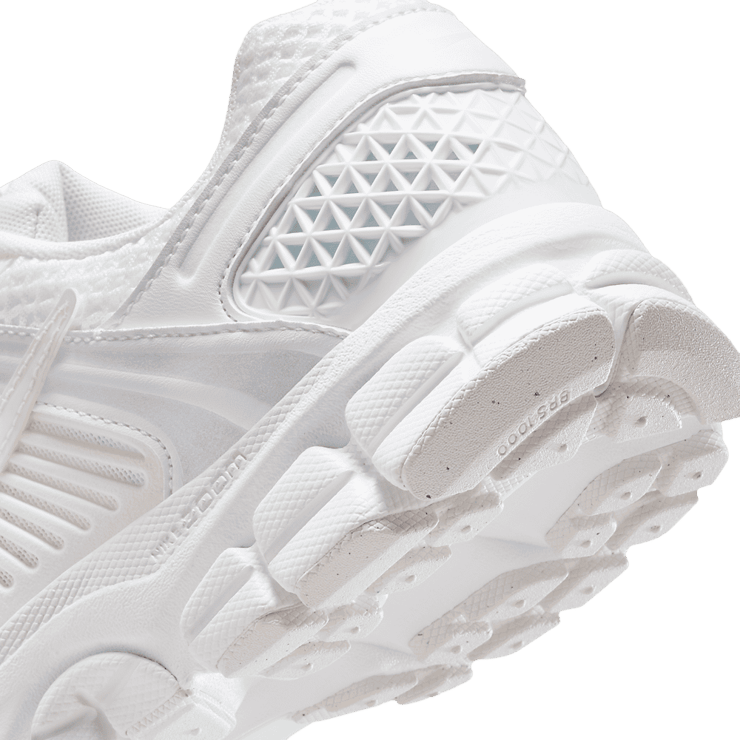 Nike Zoom Vomero 5 White Summit White (W) Angle 4