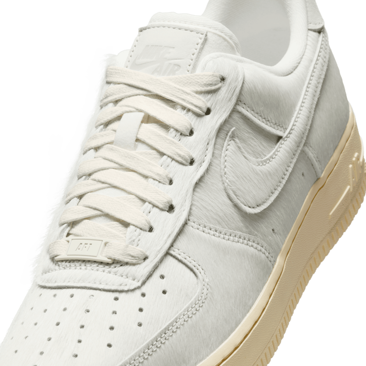 Nike Air Force 1 Low Sail Fur (W) Angle 7