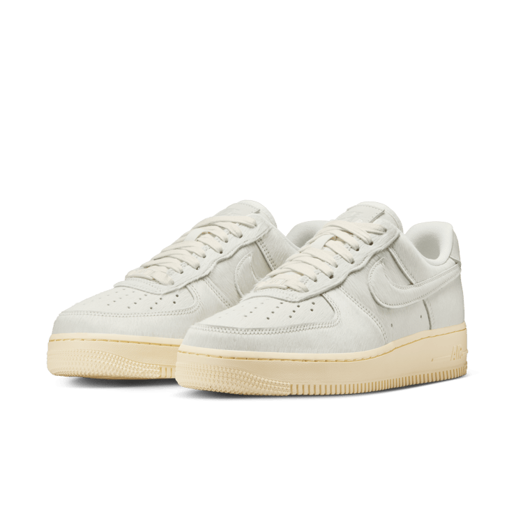Nike Air Force 1 Low Sail Fur (W) Angle 2