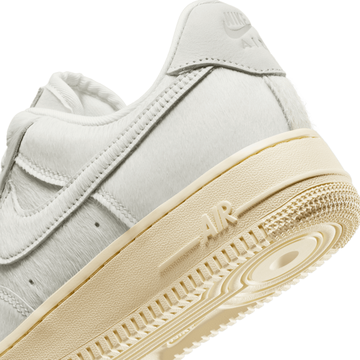 Nike Air Force 1 Low Sail Fur (W) Angle 6