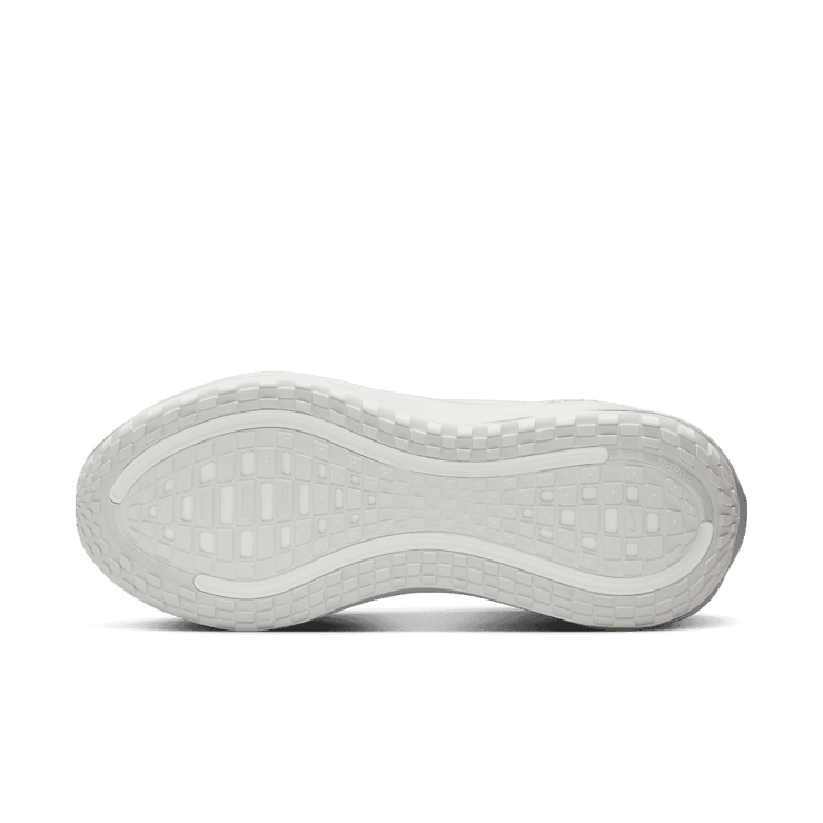 Nike Vomero Plus White Angle 1