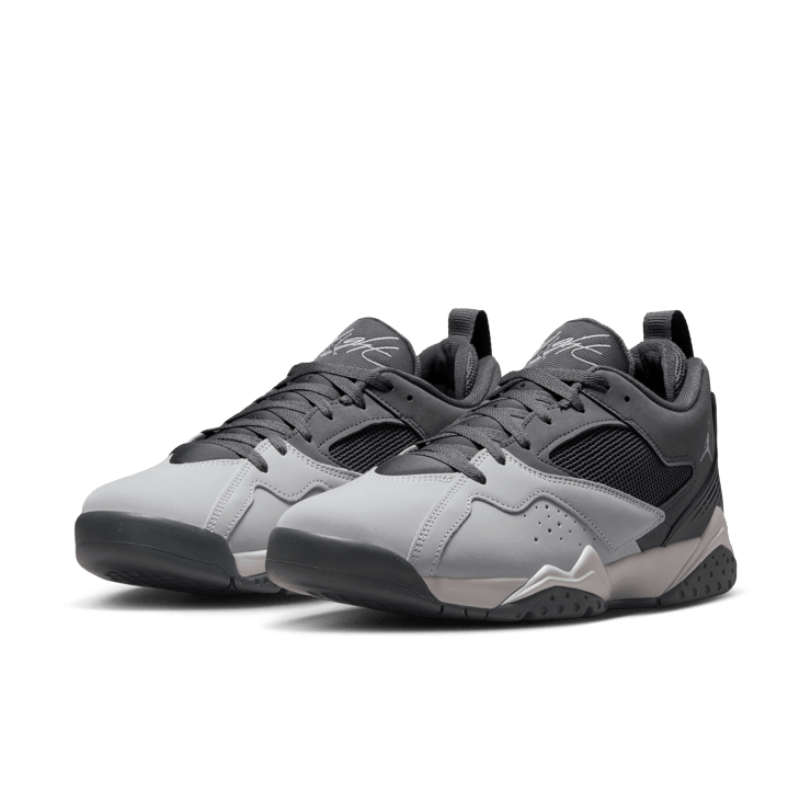 Jordan MVP 92 Anthracite Cool Grey Angle 4