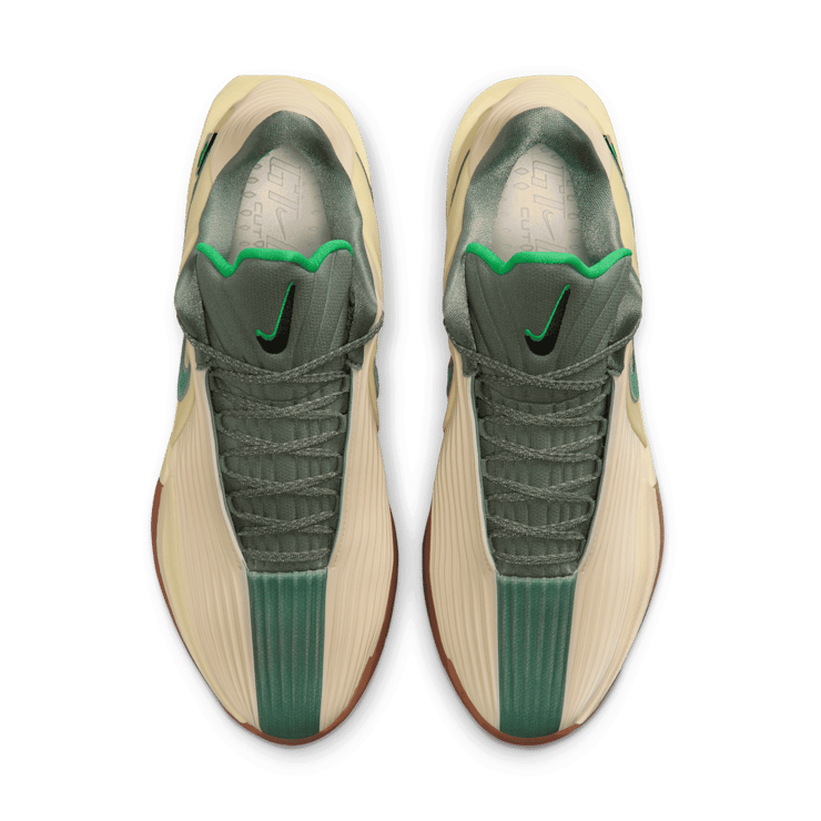 Nike GT Cut 3 Turbo Jrue Holiday Angle 1