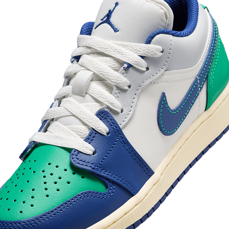 Air Jordan 1 Low Rare Air (GS) Angle 3