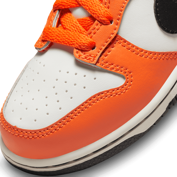 Nike Dunk Low Patent Halloween (PS) Angle 4