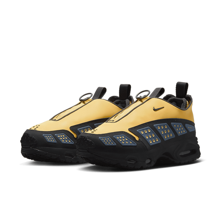 Nike Air Max Sunder Saturn Gold (W) Angle 1
