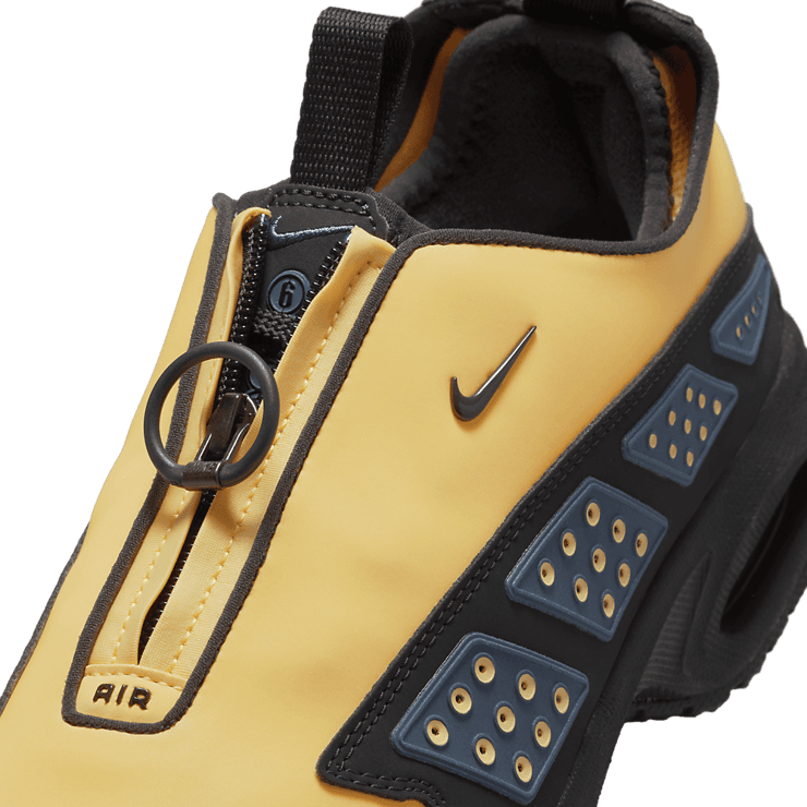 Nike Air Max Sunder Saturn Gold (W) Angle 3